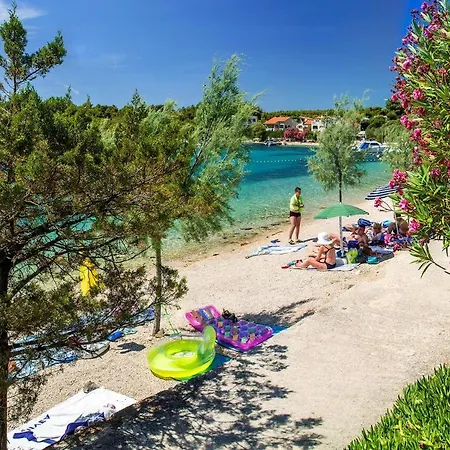 Apartment Apartments By The Sea Grebastica, Sibenik - 14014 Baselovici